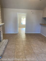 714 Woodland Ct - Kennedale, TX