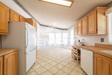 19620 W Ave A - Lancaster, CA