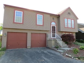 1431 Chenille Way - Galloway, OH