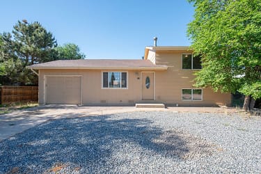 313 11th St - Greeley, CO