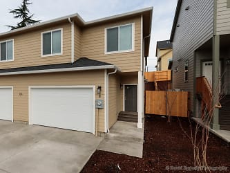124 S 2nd St - Saint Helens, OR