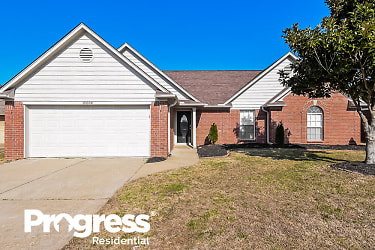 10664 Oak Circle N - undefined, undefined
