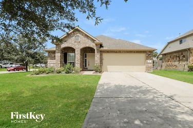 10 Maple Mill Court - Conroe, TX