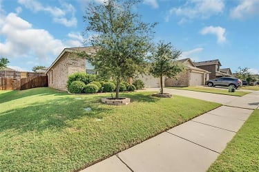 432 Andalusian Trail - Celina, TX