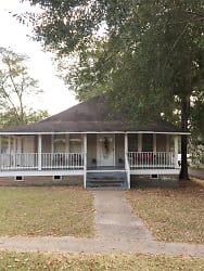 207 W Marion Ave - Crystal Springs, MS