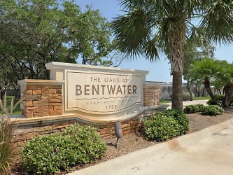 The Oaks At Bentwater Apartments - Rockport, TX