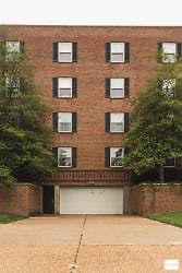 55 S Gore Ave unit 1E - Webster Groves, MO
