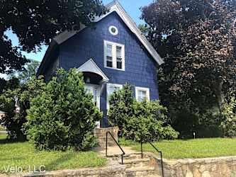 49 Spring Street - Willimantic, CT