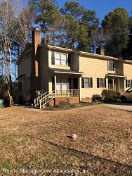 118 Chatham Woods Dr - Cary, NC