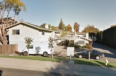 4028 Grover Ct - Carmichael, CA