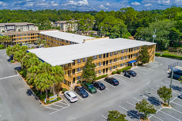 Campus Walk Per Bed Lease Apartments - Tallahassee, FL