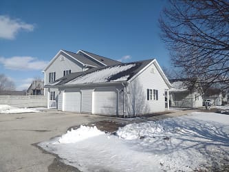 2208 Valley Rd - Plymouth, WI