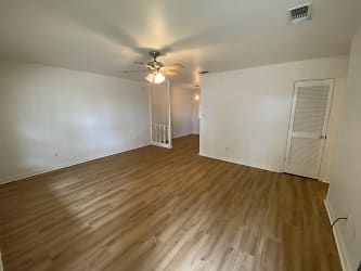 1537 Coombs Dr #2 - Tallahassee, FL