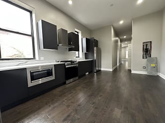 3330 S Indiana Ave unit 1N - Chicago, IL