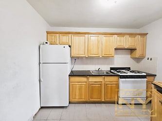 65-10 108th St unit 2H - Queens, NY