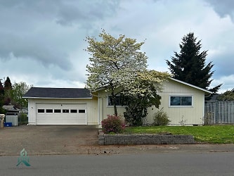 2312 20th Ave SE - Albany, OR