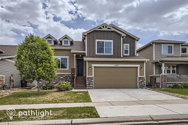 1122 102Nd Ave - Greeley, CO