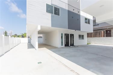 6845 Haskell Ave #1 - Los Angeles, CA