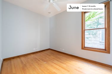 Room for rent. 4938 North Bell Avenue - Chicago, IL