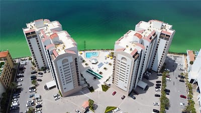 440 S Gulfview Blvd #1002 - Clearwater, FL