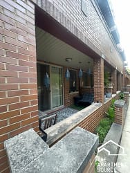 2504 N Willetts Ct unit 2510-1N - Chicago, IL