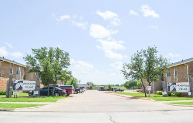Parkway Villas Apartments - Wichita Falls, TX