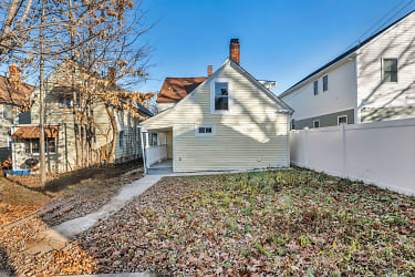 1566 Winchester Ave - Lakewood, OH