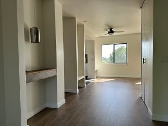 1500 Apartments - Seattle, WA
