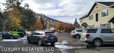 Golden Pines Apartments - Bend, OR