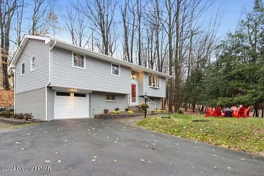 113 Cresthill Cir - Canadensis, PA