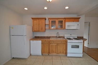 2456 N Clybourn Ave unit RA8 - Chicago, IL