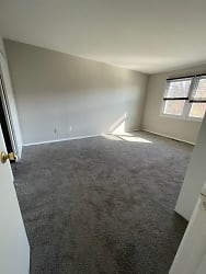 4101 St Georges Ave. unit 5601-3C - Baltimore, MD