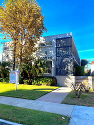 Income Centers LLC Apartments - North Hollywood, CA