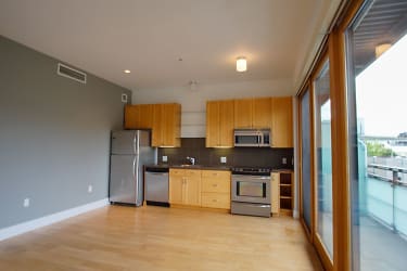 1919 NW Quimby St unit 302 - Portland, OR
