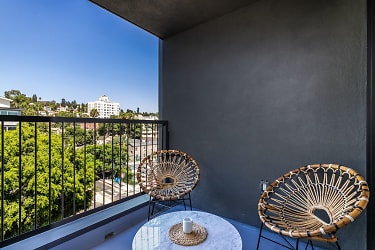 Line Lofts Apartments - Los Angeles, CA