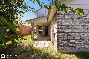 1431 SW 25th St - Moore, OK