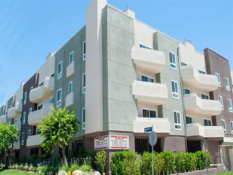 The Ritz Apartments - North Hollywood, CA