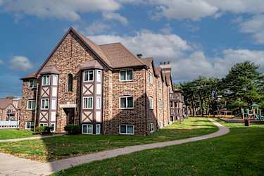 Candlewyck Apartments - Kalamazoo, MI