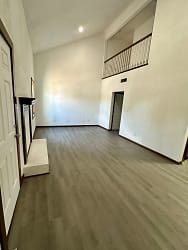 Jackson Townhomes Apartments - Russellville, AL