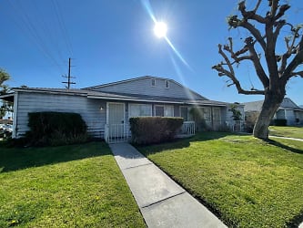 33030 Shifting Sands Trail - Cathedral City, CA