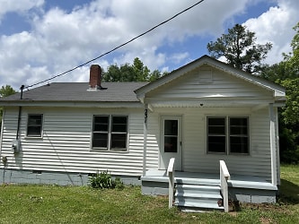 231 Hickory St - Edgefield, SC