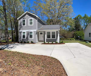 65 Lester St - Angier, NC