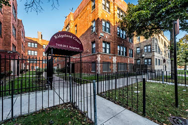 7110 S Ridgeland Avenue Apartments - Chicago, IL