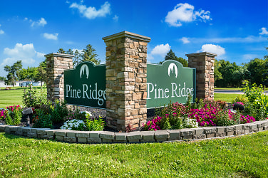 Pine Ridge Apartments - Linden, MI