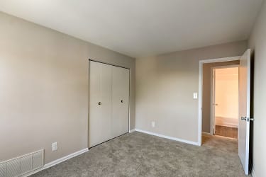 4728 Wakefield Rd unit 303 - Baltimore, MD