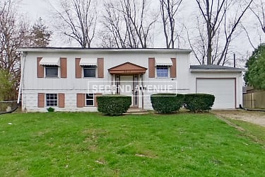 9513 Baker Ct - Indianapolis, IN