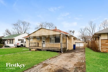 4742 Normal Ave - Lawrence, IN