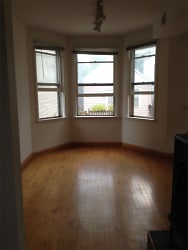 3226 N Kenmore Ave unit 2R - Chicago, IL