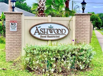 5293 Old Ashwood Dr - Sarasota, FL