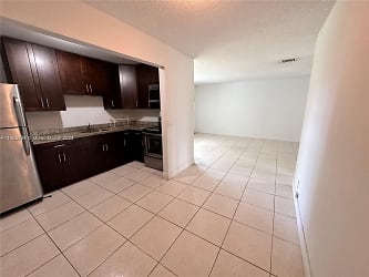 261 NW 42nd St #2 - Oakland Park, FL
